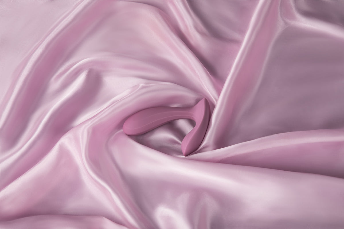 Svakom - Erica App-Controlled Wearable Couples Vibrator