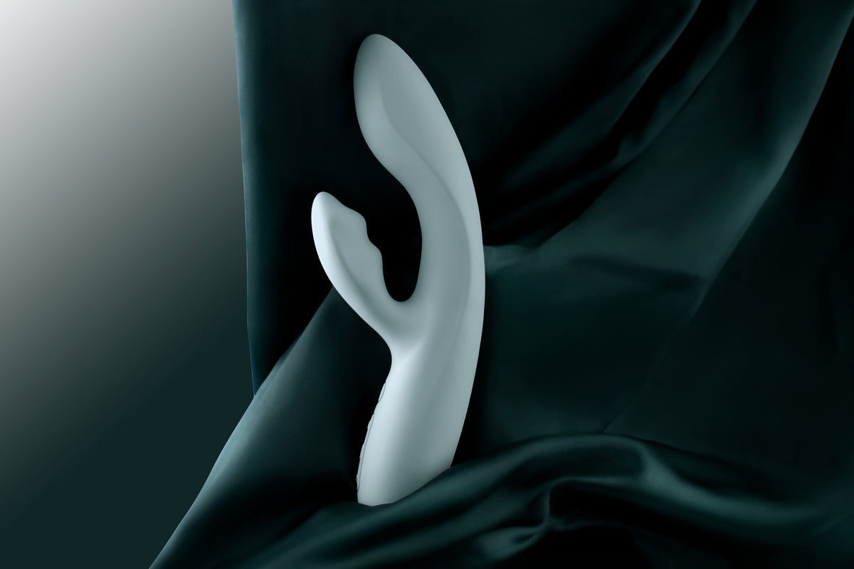 Svakom - Chika App-Controlled Warming Rabbit Vibrator