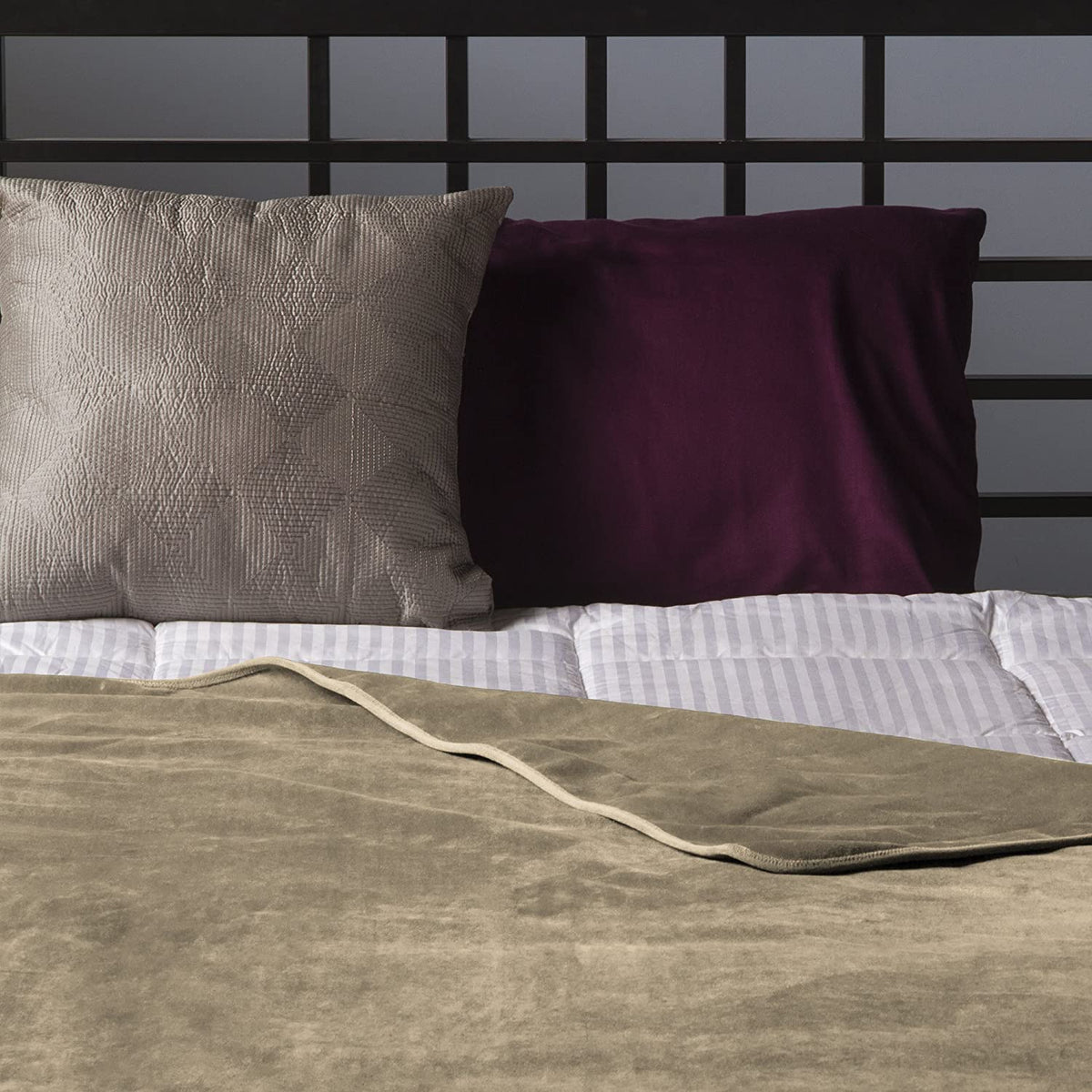 Liberator - Fascinator Lush Velvish Waterproof Throw Sex Furniture Accessory CherryAffairs