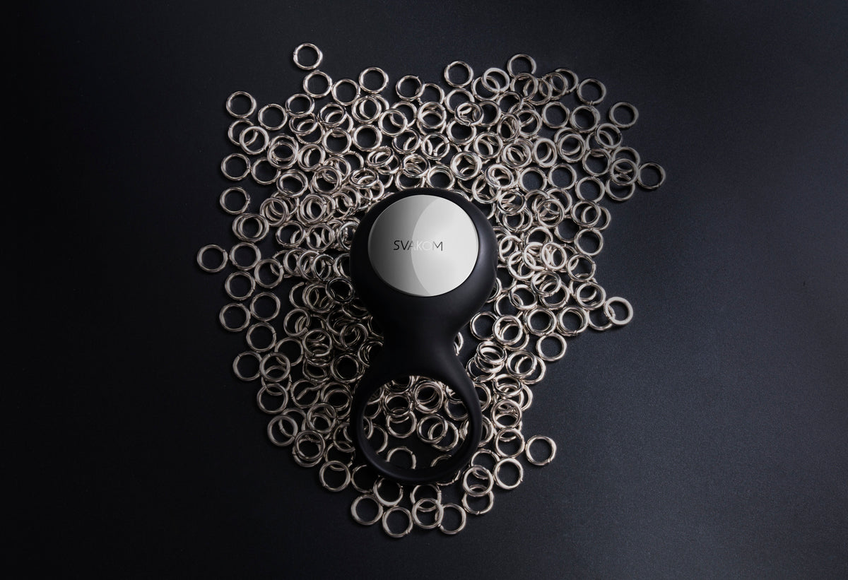 Svakom - Tyler Rechargeable Vibrating Cock Ring