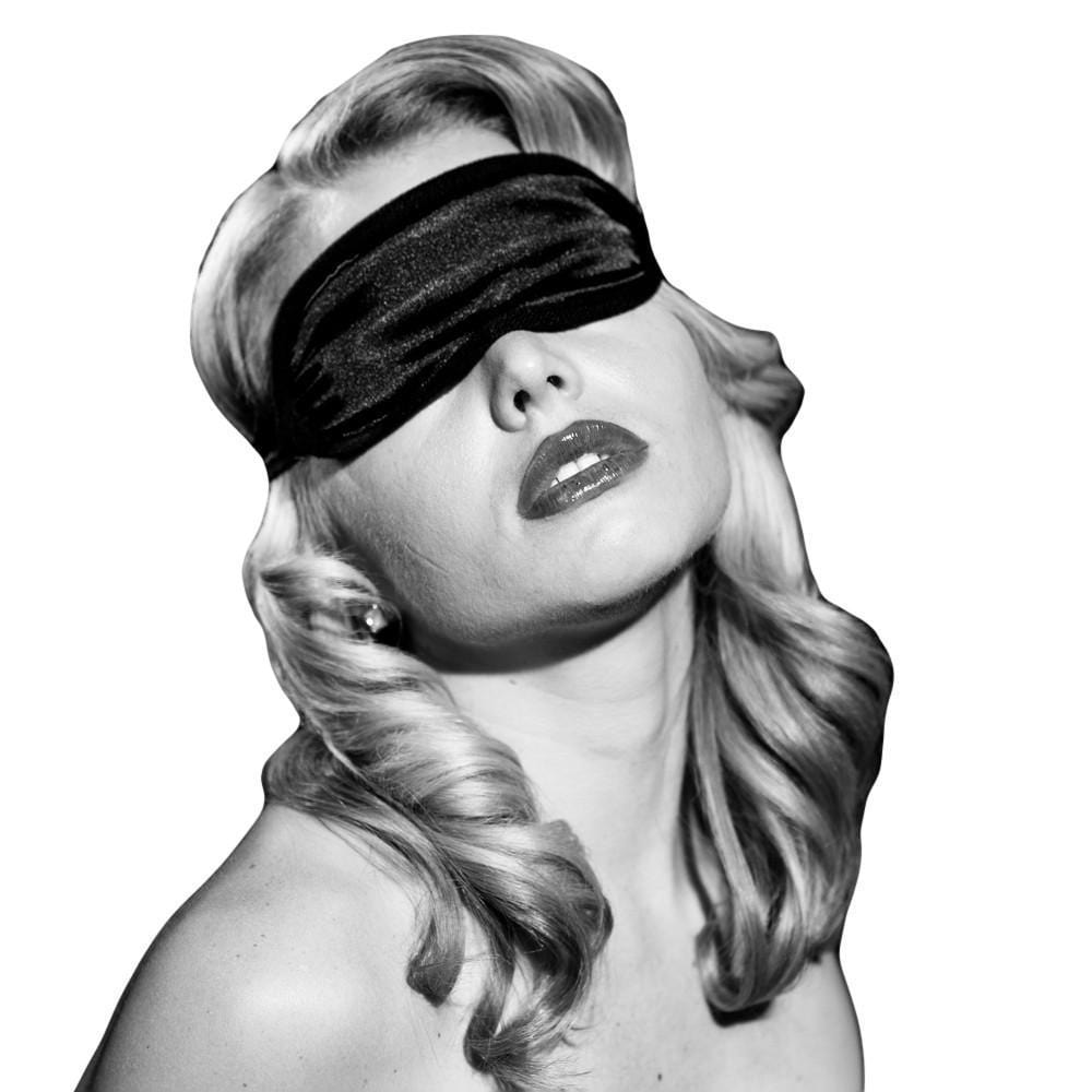 Sex and Mischief - Satin Blindfold (Black)    Mask (Blind)
